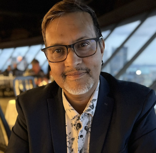 Pravesh Dookun - founder of AIplify Solutions